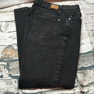 Judy Blue charcoal Straight Jeans with Timeless Appeal